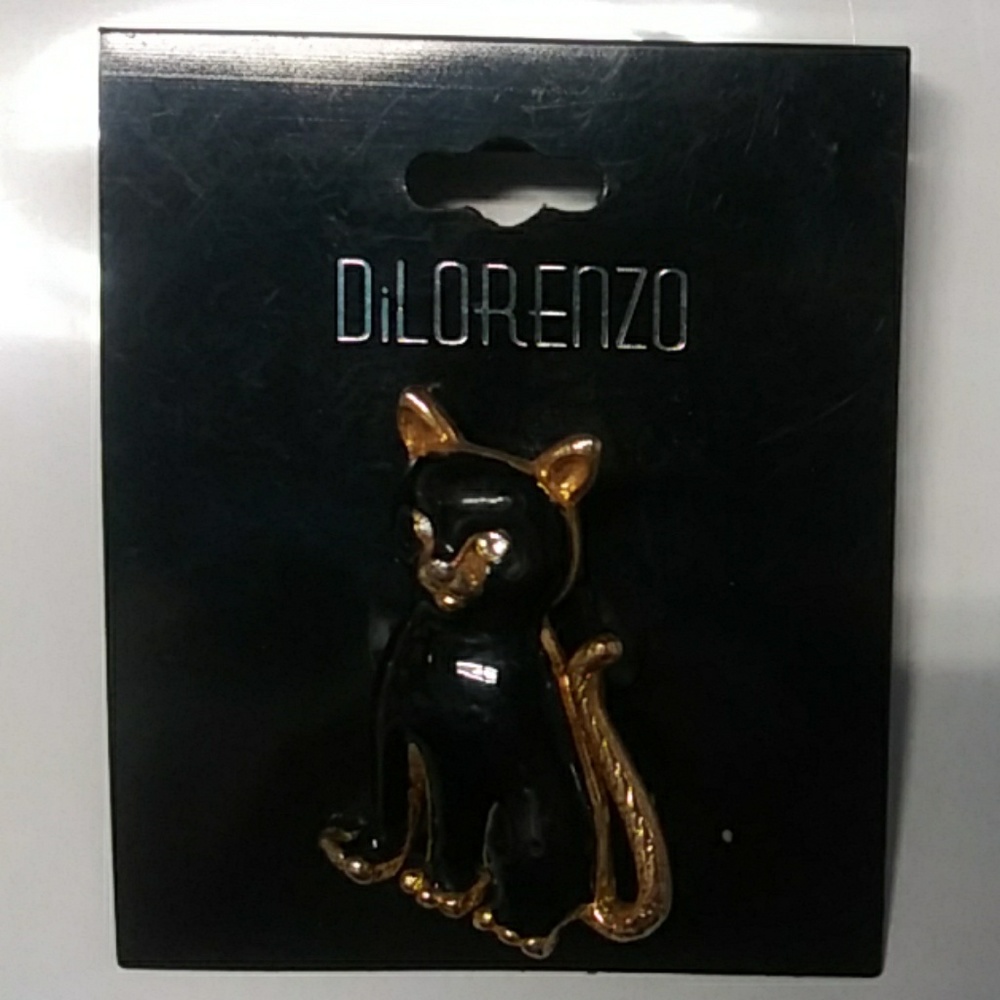 Cute black cat pin